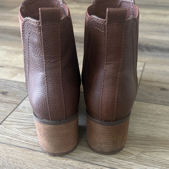 MIA brown booties size 8 - Picture 3 of 6